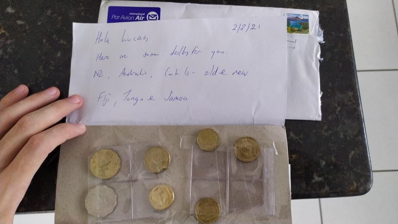Trying-To-Collect-$1-Coins-From-Around-The-World
