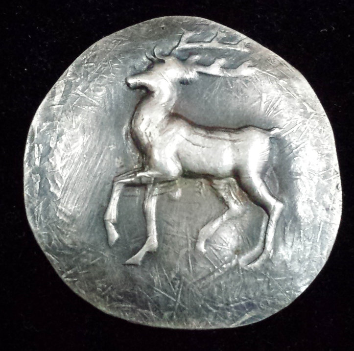 Strange-Uniface-Deer-Stag-Shell-Token-/-Charm
