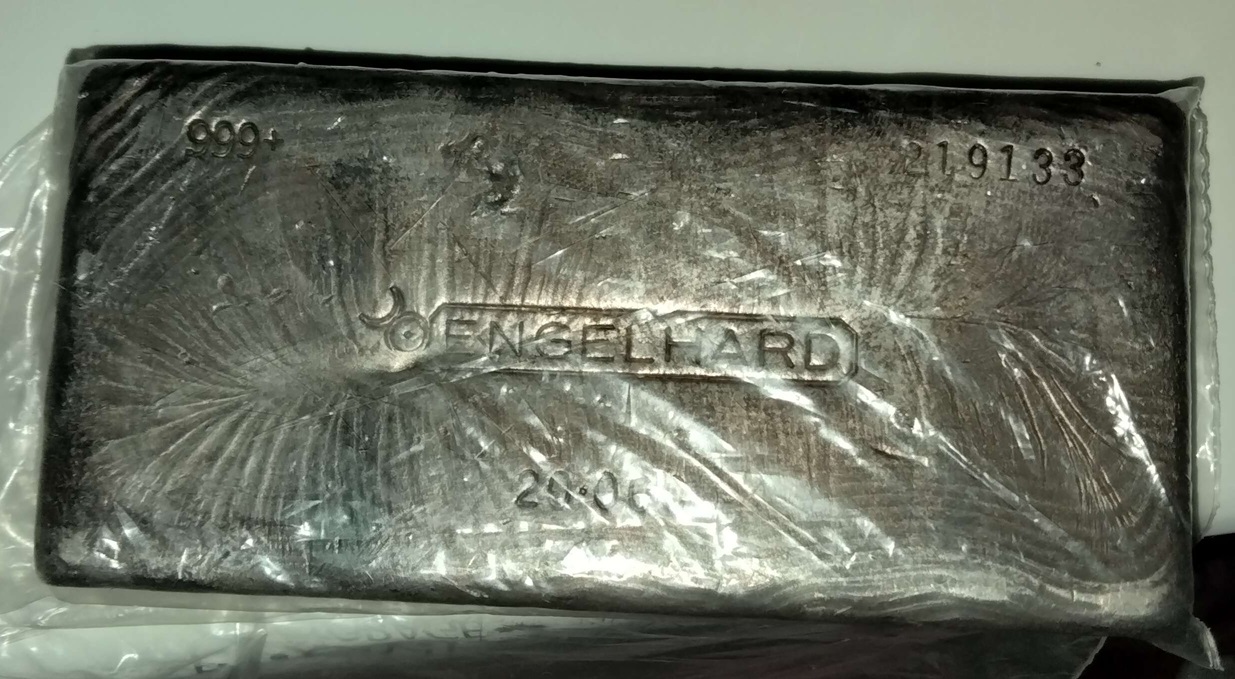 1970/80-S-Engelhard-20-Oz-Silver-Ingot