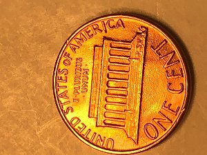 Can-Anyone-Help-Me-Identify-If-This-Is-A-1982-Lmc-Zinc-Large-Date-DDR