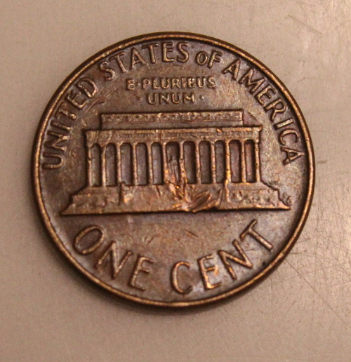 Do-This-1977-D-Lincoln-Penny-Have-Any-Errors-Especially-On-The-Back-Of-It?
