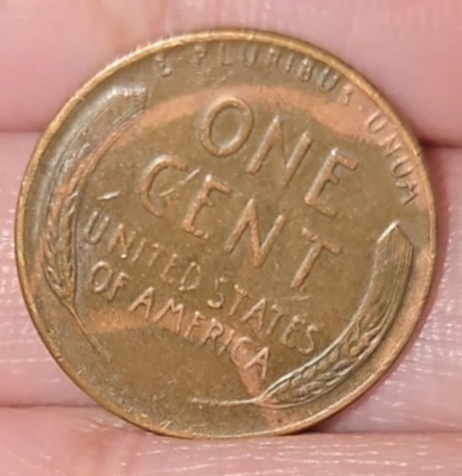 1952-Penny-Has-Different-Shades-Of-Color-On-Back-And-Front-Not-Sure-If-This-Is-An-Error