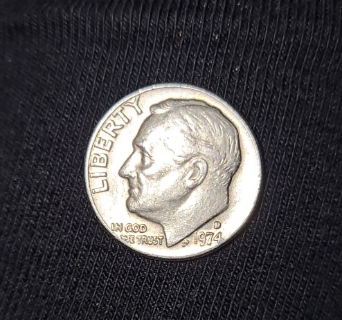1974-D-Dime-On-Reverse-The-U-S-Is-Missing-On-Pluribus-And-On-Unum-The-U-Is-Lightly-There