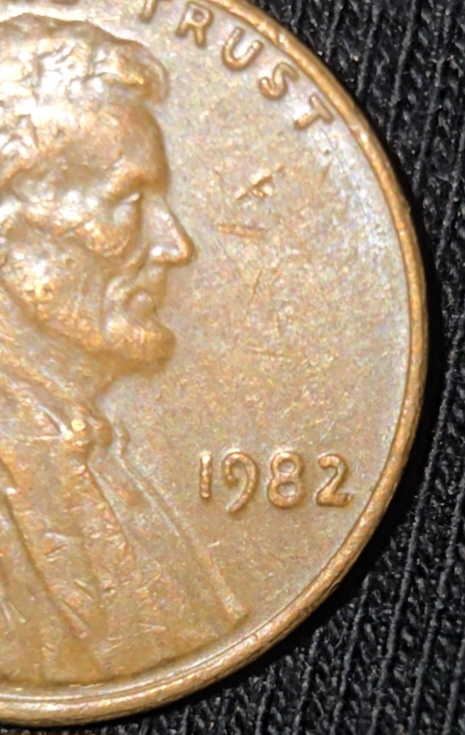 Can-Someone-Help-Determine-If-I-Have-The-Small-Date-Or-Large-Date-On-My-1982-Pennys