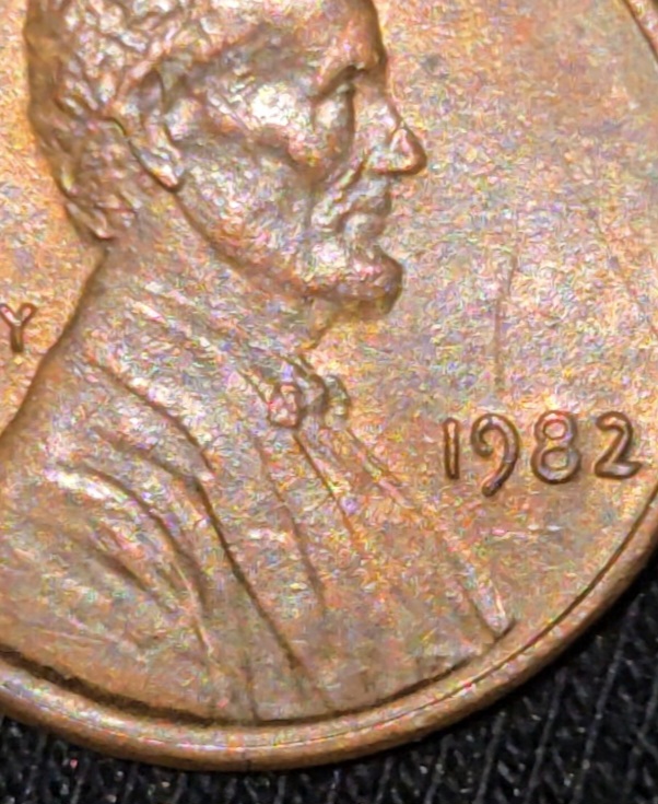 Can-Someone-Help-Determine-If-I-Have-The-Small-Date-Or-Large-Date-On-My-1982-Pennys