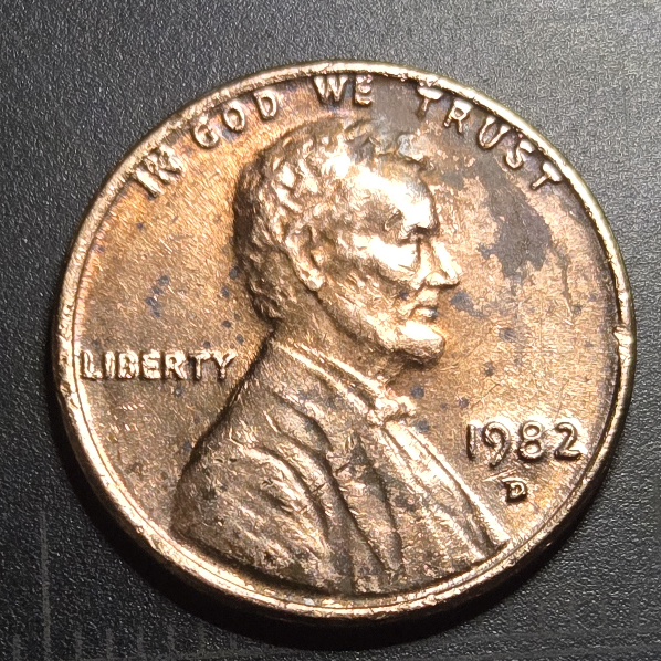2-1982-D-Small-Date-Or-Large-Date?-Help