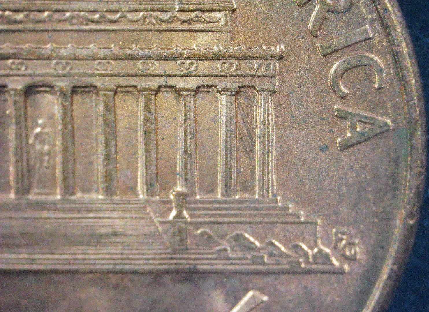 1999-D-Lincoln-Penny-Feeder-Finger-Damage-Between-Columns?