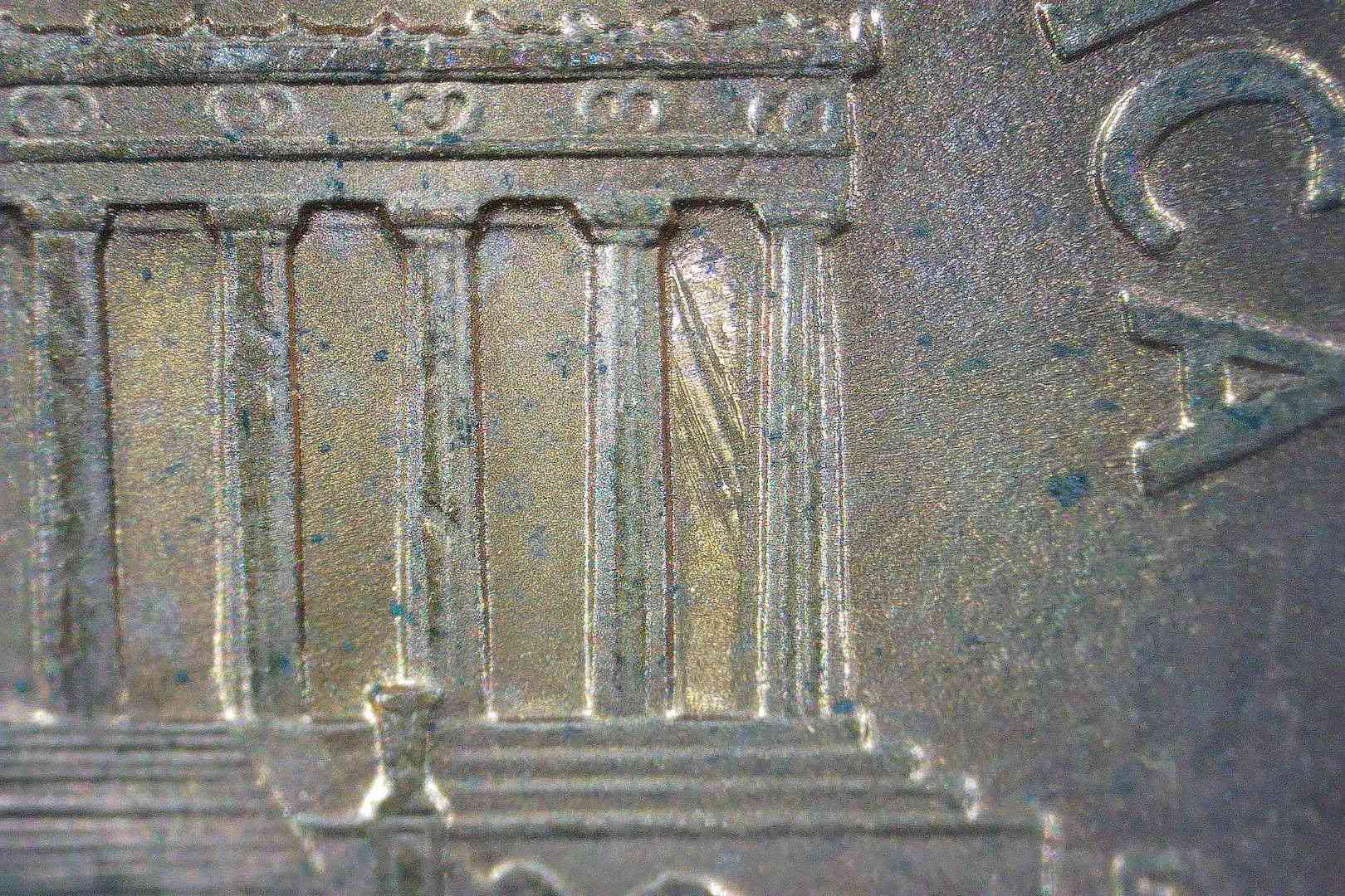 1999-D-Lincoln-Penny-Feeder-Finger-Damage-Between-Columns?