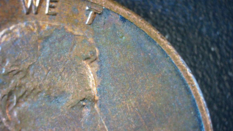 198?-D-Lincoln-Penny-Missing-The-Date-And-Rust-On-Obverse