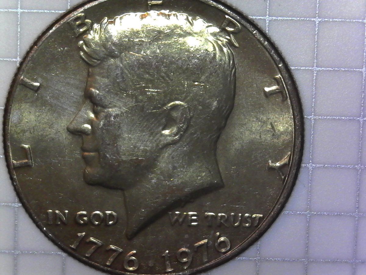 Bicentennial-Half-Dollar-Golden-In-Color-Possible-MD-Or-DD.