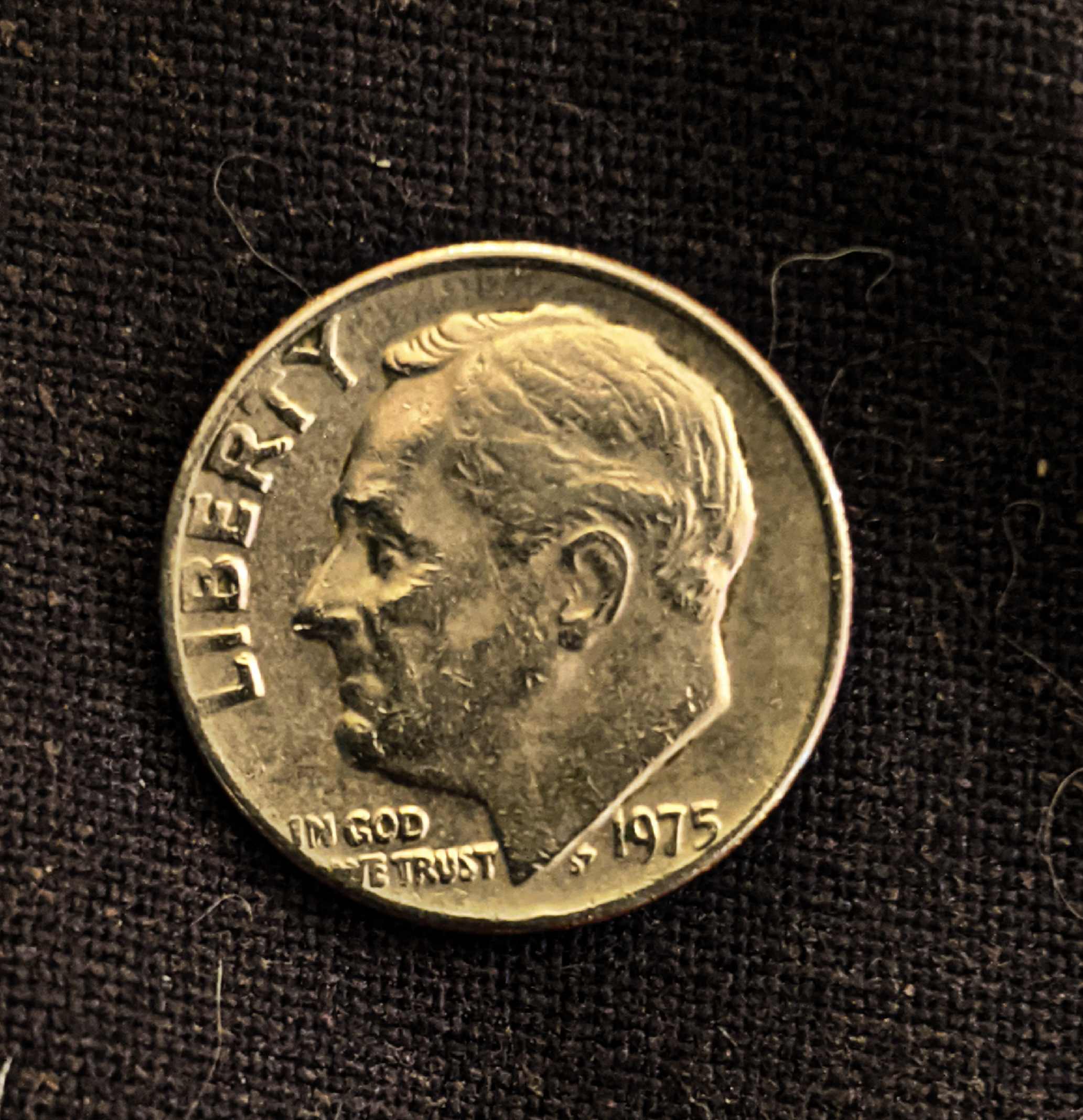Question-1975-Roosevelt-Dime-No-Mint-Philly?-Off-Center?
