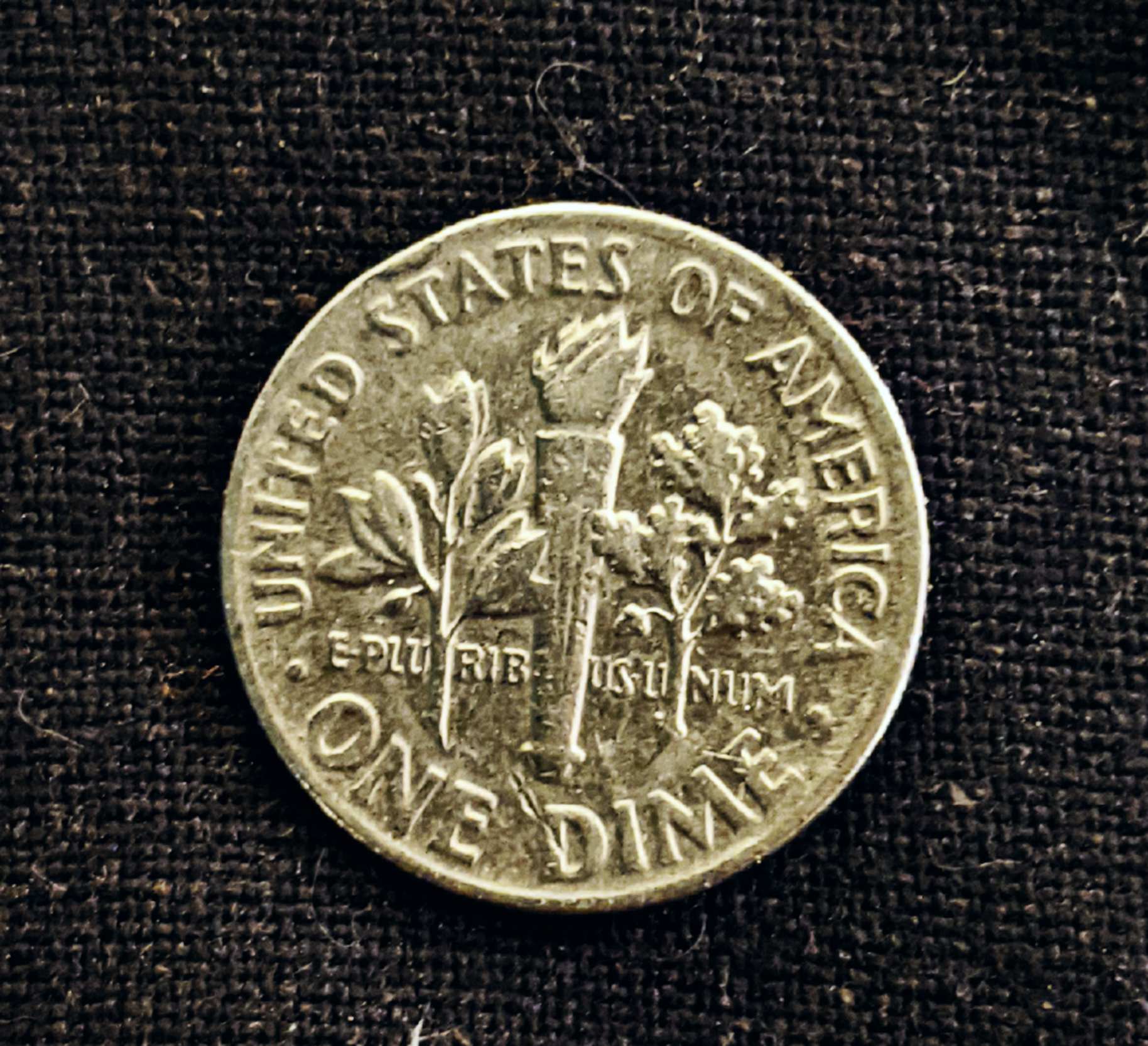Question-1975-Roosevelt-Dime-No-Mint-Philly?-Off-Center?