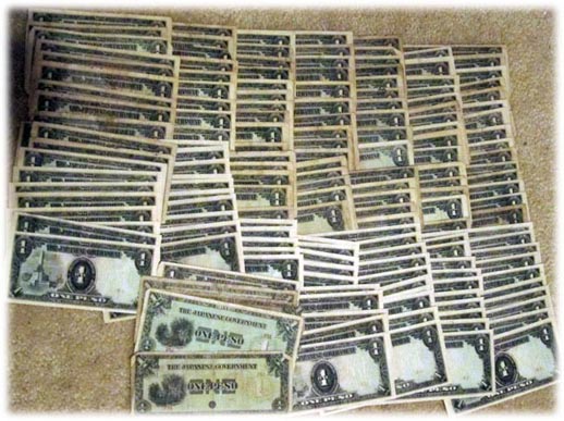Some-Of-My-World-War-II-Japanese-Invasion-Money-To-Show