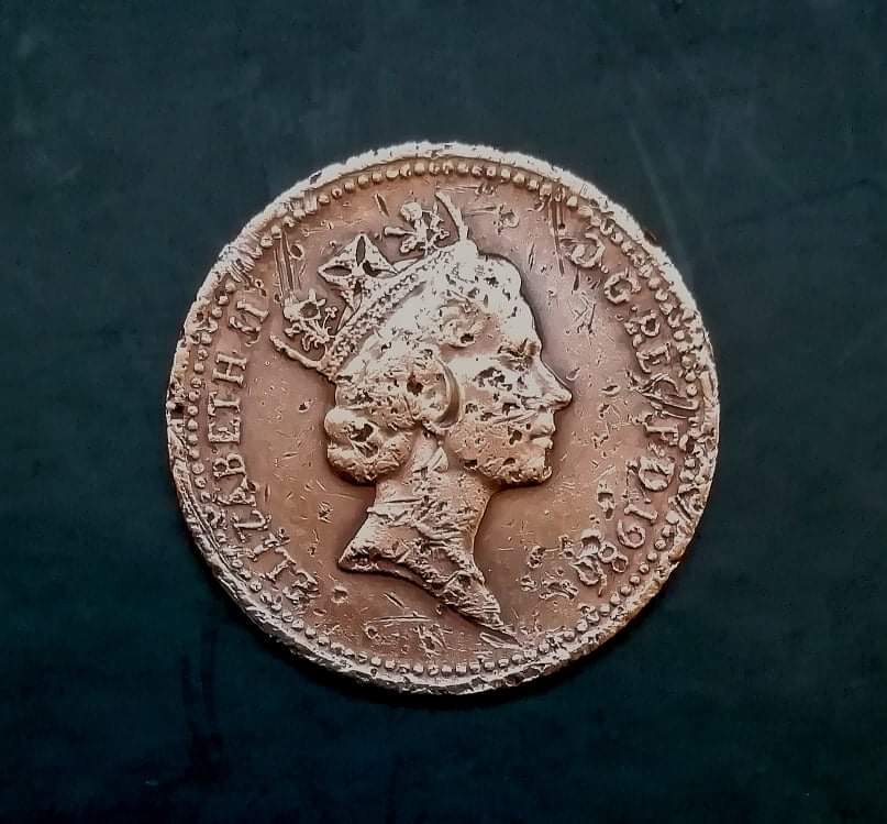 One-Penny-Copper-Coin-With-Queen-Elizabeth