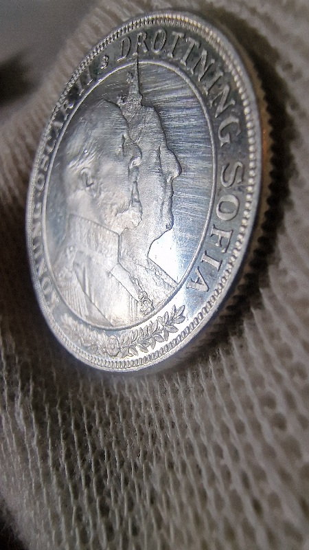 Strange-Cleaning-Lines-On-This-2krona-1907