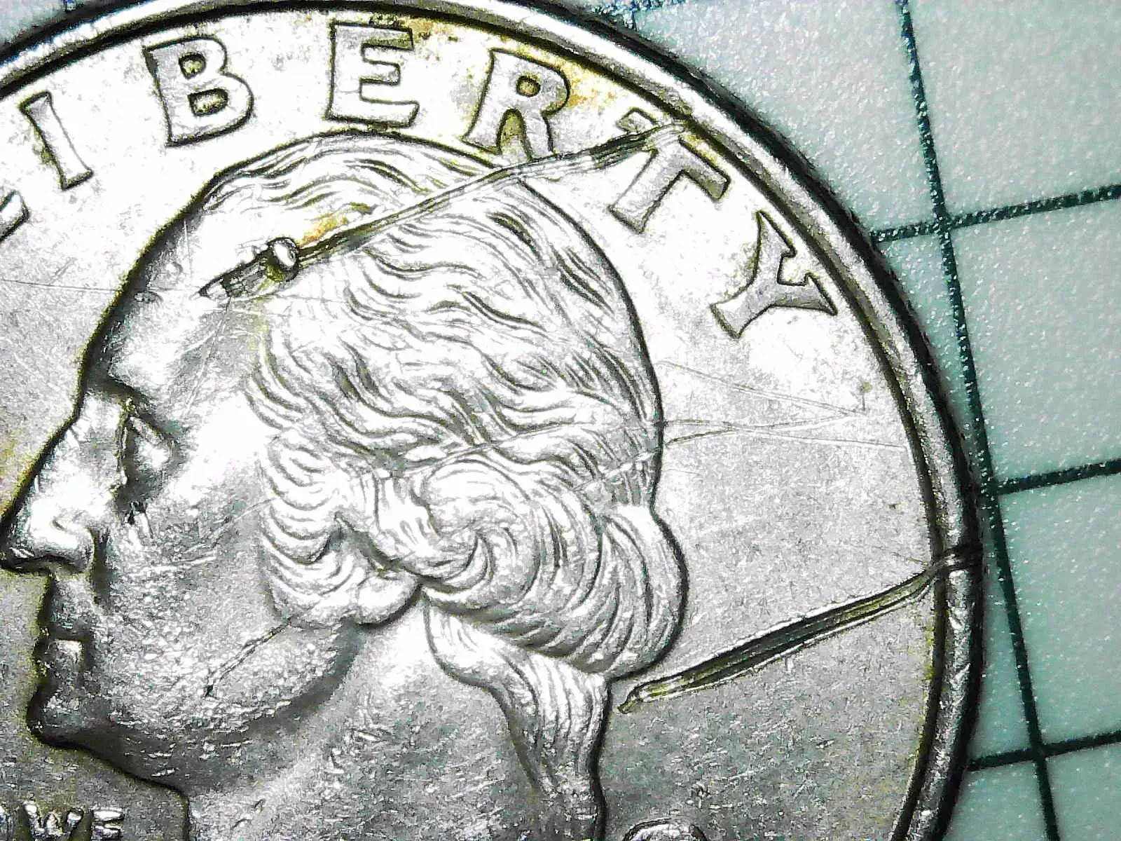 1998-P-Quarter-Possible-Staple,-Edge-Layer-Visible,-Die-Crack