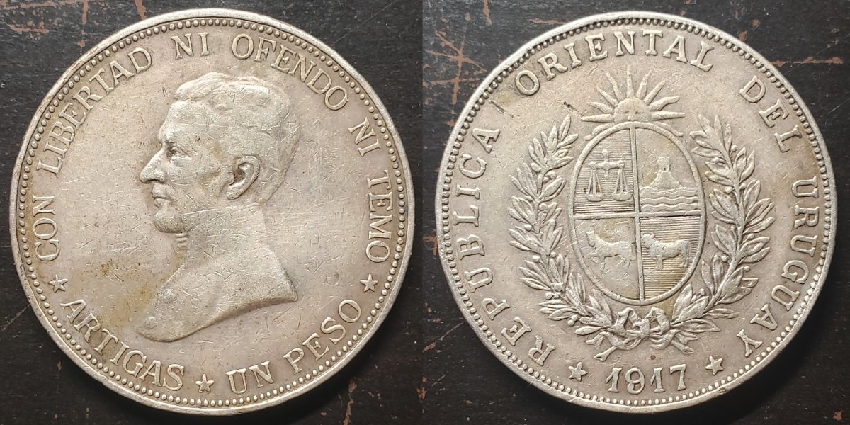 1917-Uruguay-Silver-Peso,-Crown-Size