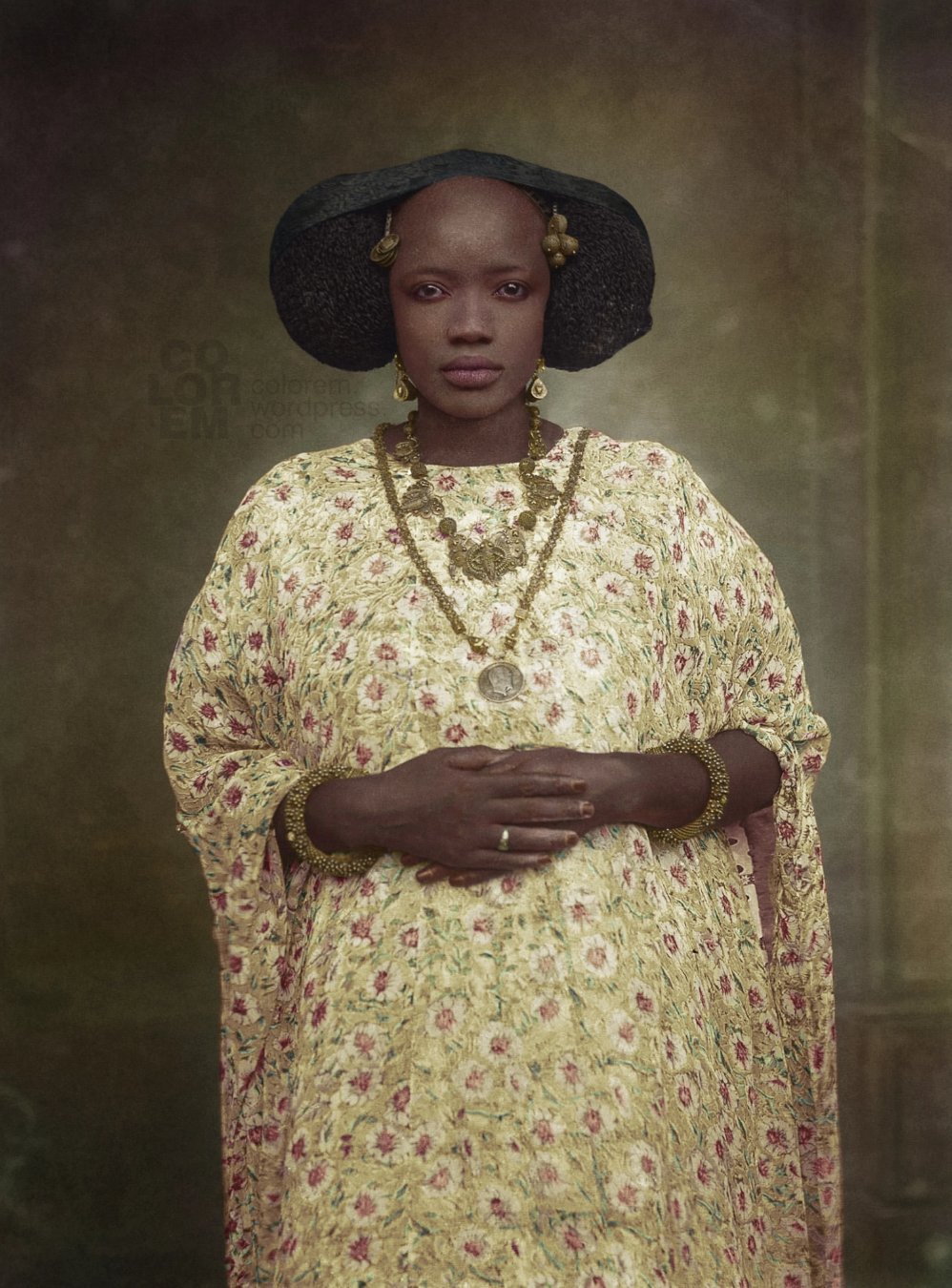 Help!-What-Coin-Is-This-Woman-Wearing?-Senegal,-1910