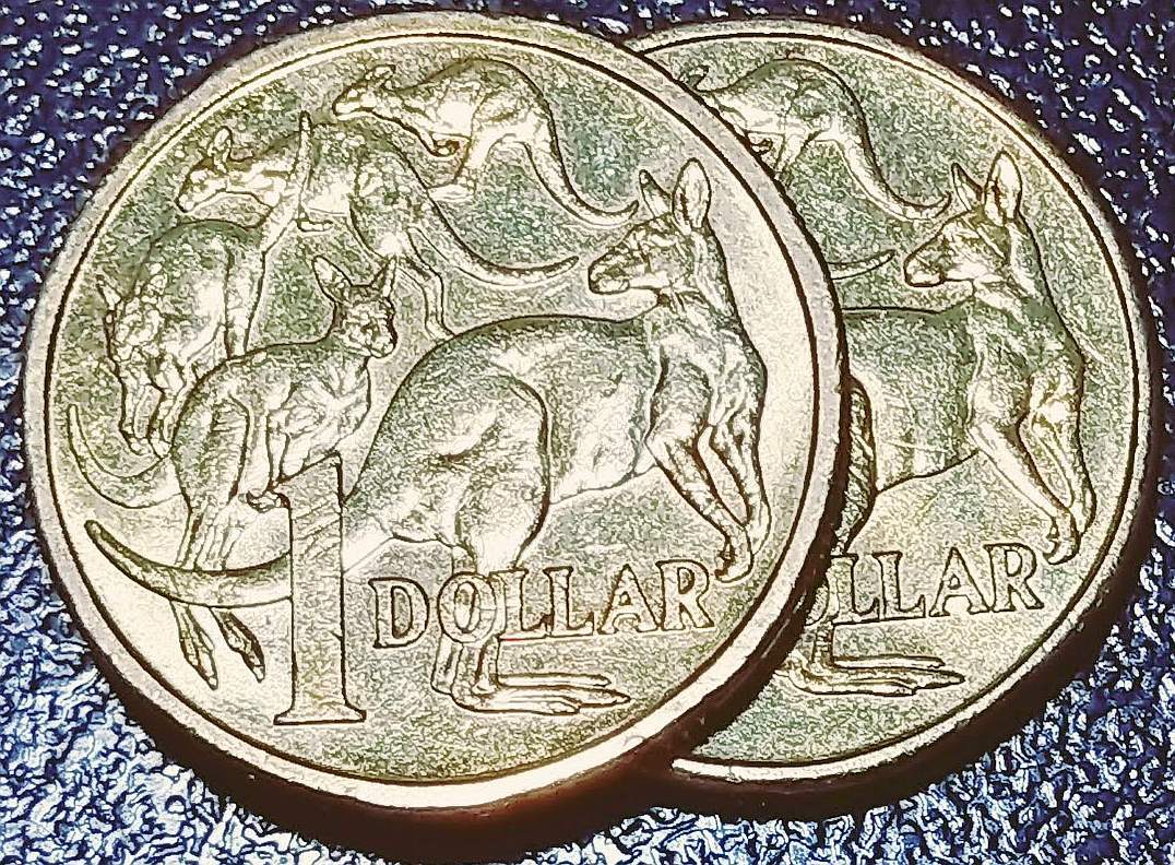Two-Dies-For-The-2015-Mor-Dollar-Coin