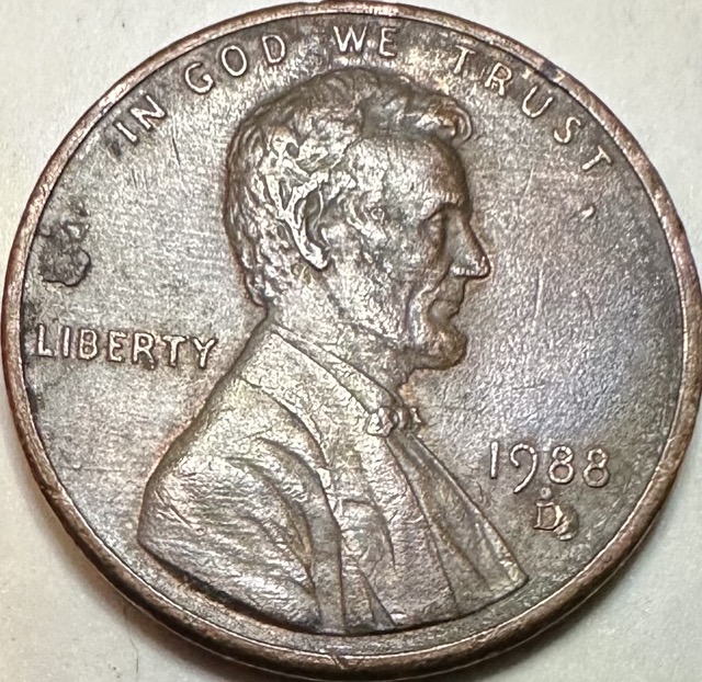 1988-D-Lincoln-Cent.-What-Is-Going-On-With-It?