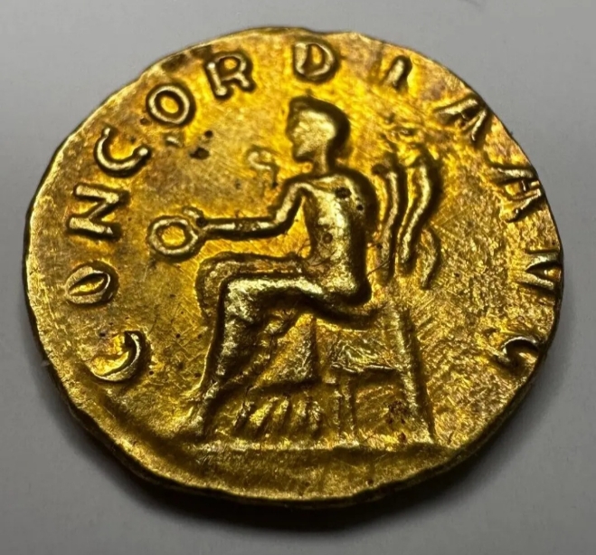 Ancient-Gold-Coin---Antoninus-Pius---Concordia-Seated-Left