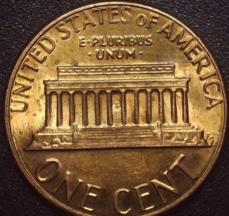 Split-Serifs?-Is-This-A-Lincoln-1984-DDR?