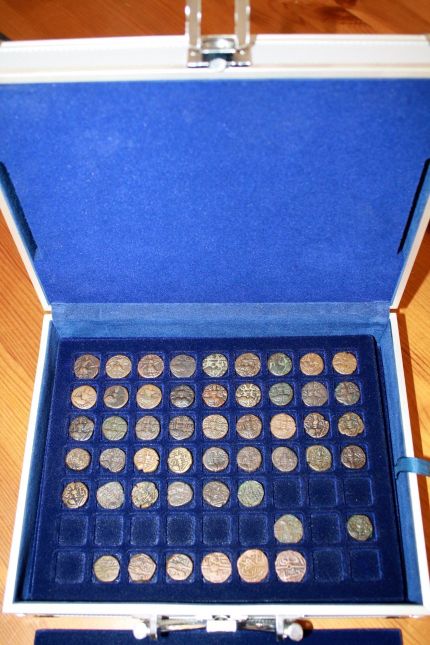How-Do-You-Organize-Your-Collection?-A-Beginning-Collector-Question