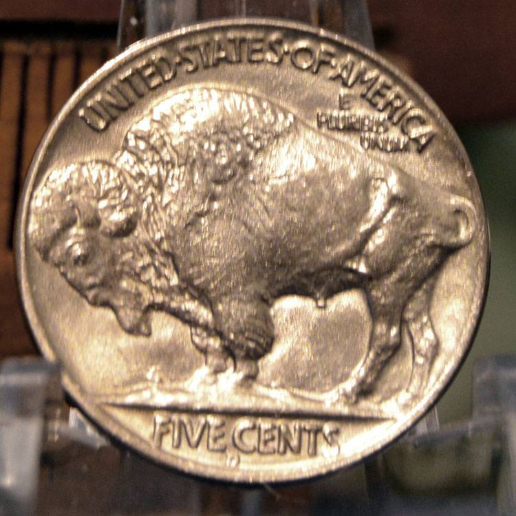1938-D-Buffalo-Nickel-For-Grading,-Nicer-Raw-Coin,-AU-Or-Slider-Uncirc?