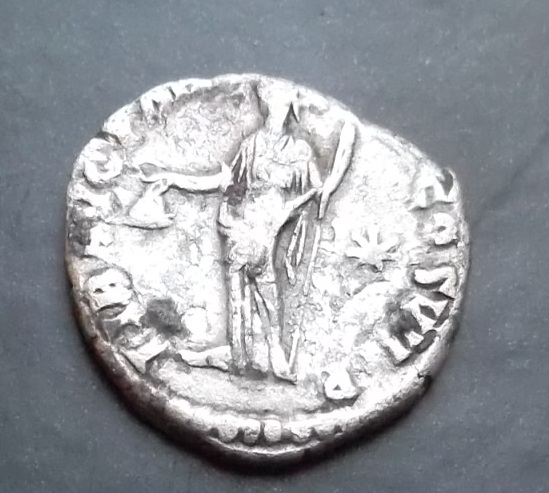 Commodus-Denarii-From-Alexandria