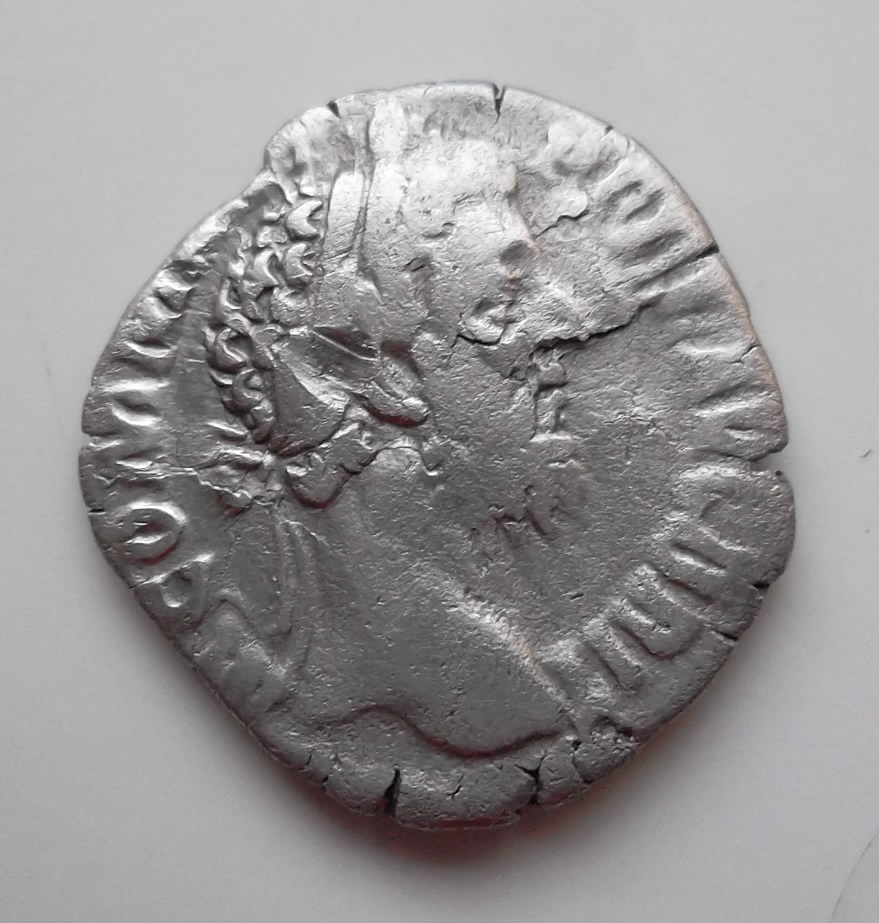 Very--Rare-Commodus--Denarius-From-The-Same-Dies-Ric180