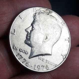 I-Am-New-To-Half-Dollar-Roll-Hunting.