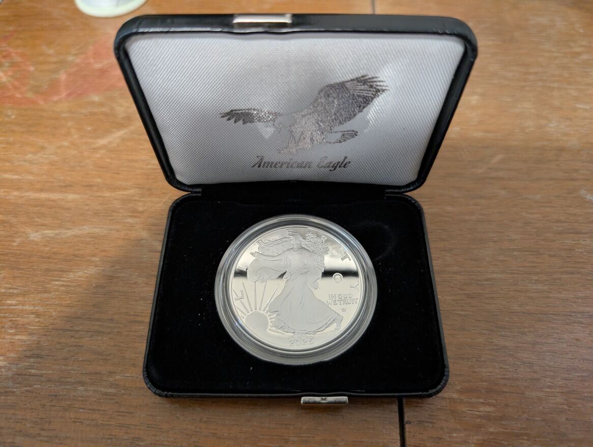 American-Eagle-2025-One-Ounce-Silver-Coin---Laser-Beam-Privy-Mark