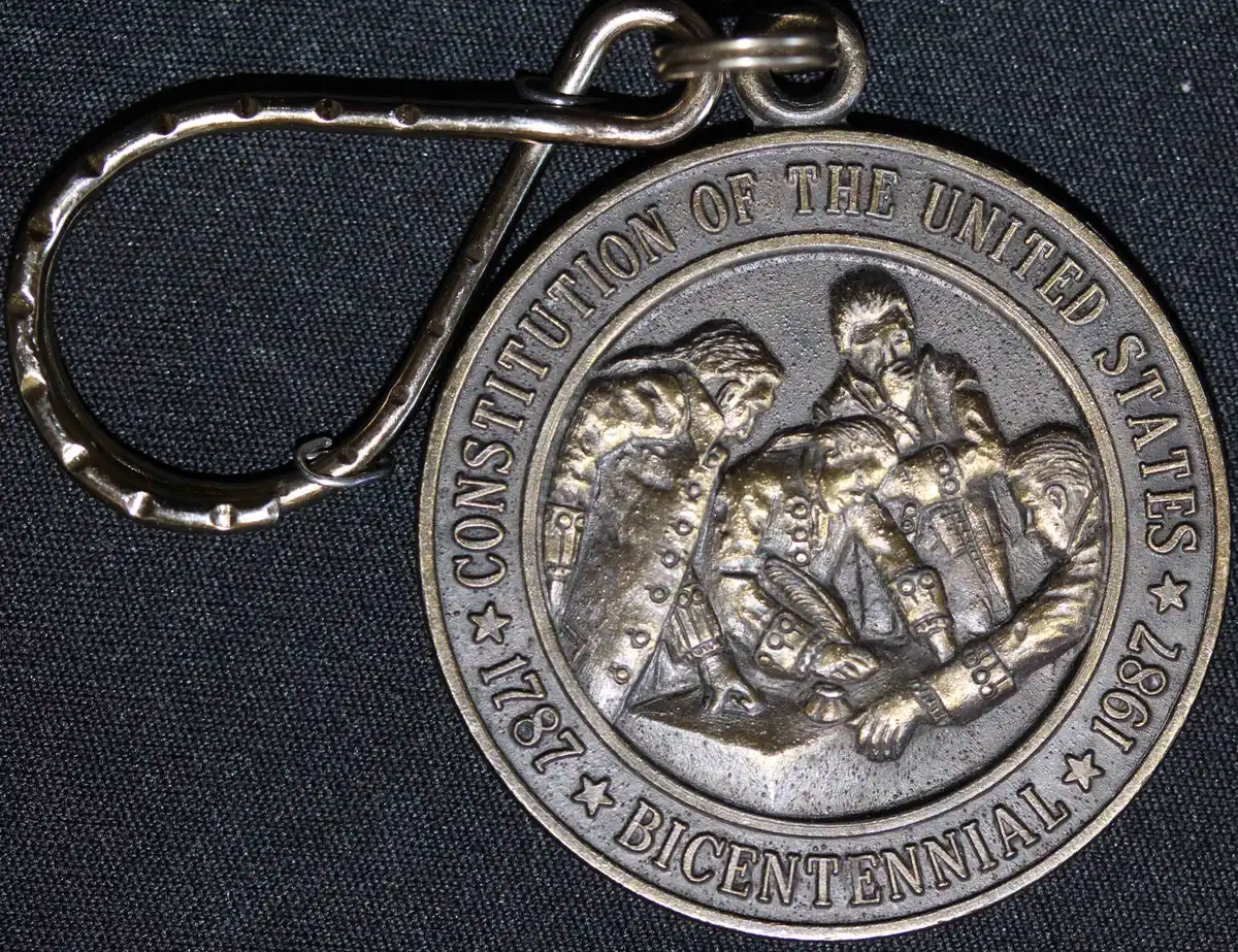 The-Commemorative-Mint,-Providence-RI-Circa-1987-Constitution-Bicentennial-Key-Ring