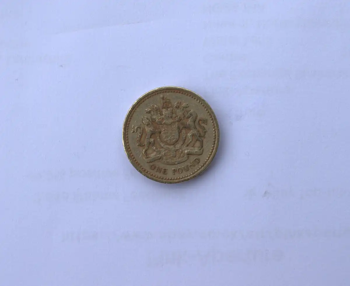 I-Think-Is-Some-1-GBp-Coin-But-Really-Old-Can-Some-Help-Identify-Please