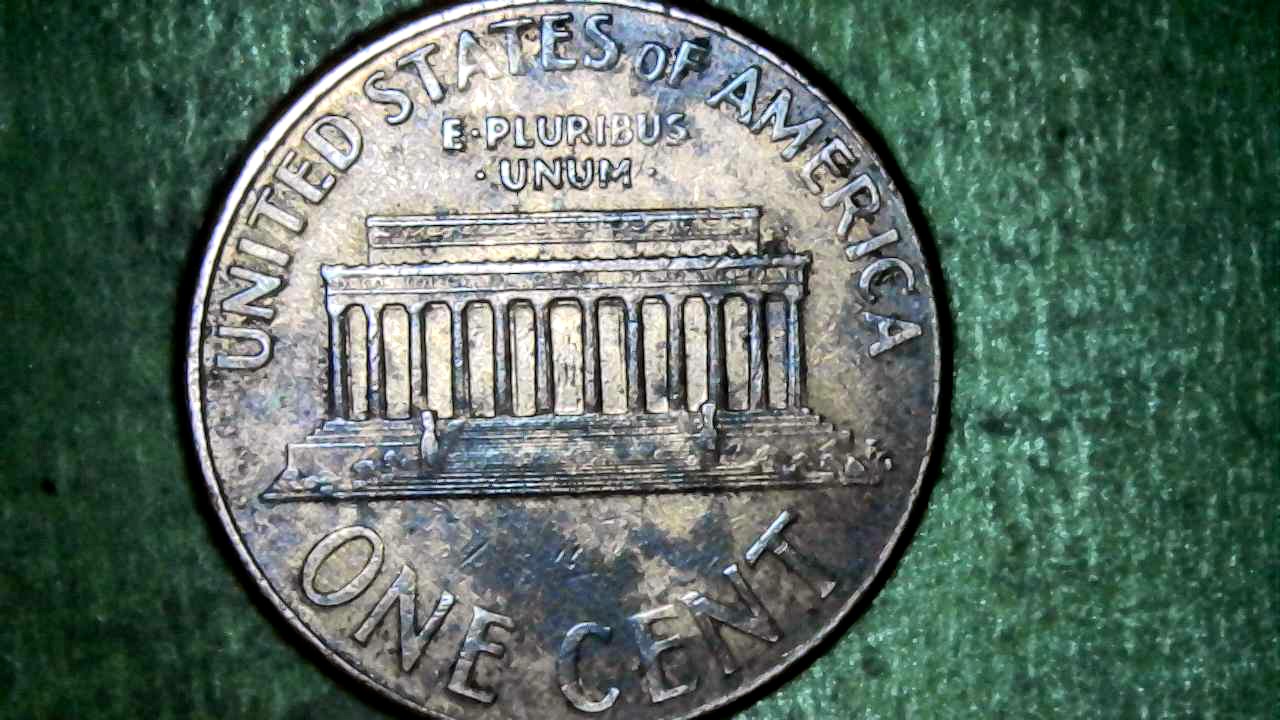 Could-This-Be-Something-On-My-2000-D-Close-AM-Penny-I'm�stumped