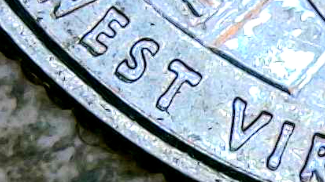 2016-Harpers-Ferry-Quarter-Could-The-Lettering-On-The-Reverse--In-E-Pluribus-Unum-Have-Doubling-Them