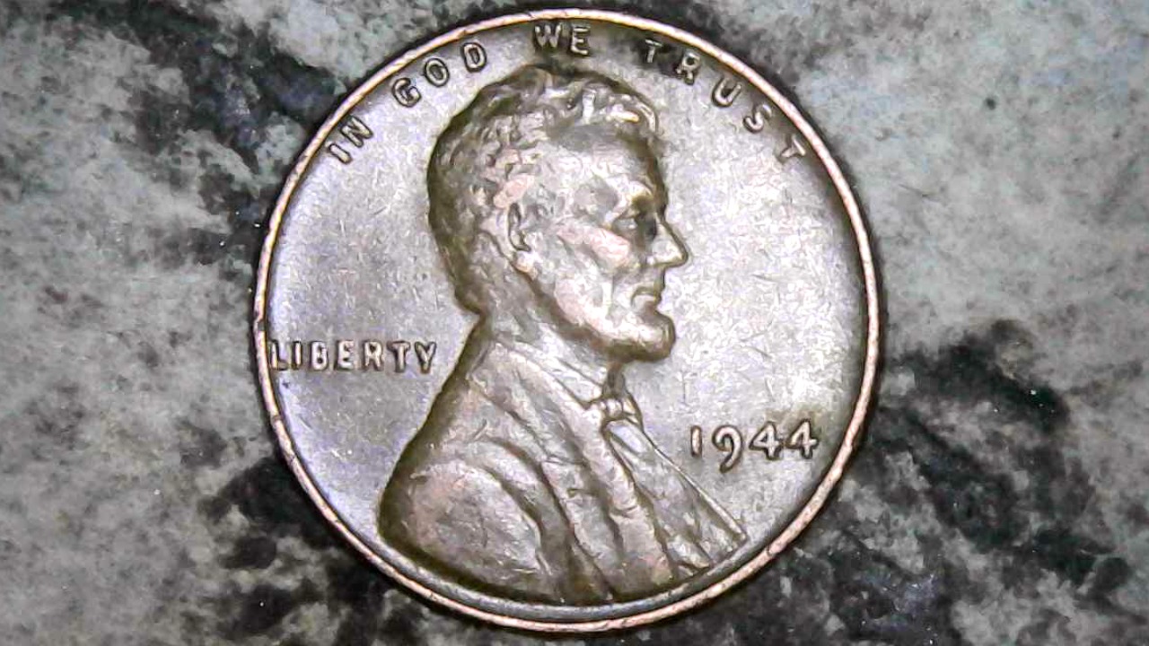 1944-Cent-Is-Lincoln's-Ear-Doubled-What-About-His-Neck-Right-Above-His-Bow-Tie