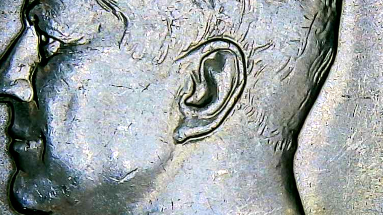 2018-D-Kennedy-Half-Dollar-Is-Kennedy's-Ear-Doubled