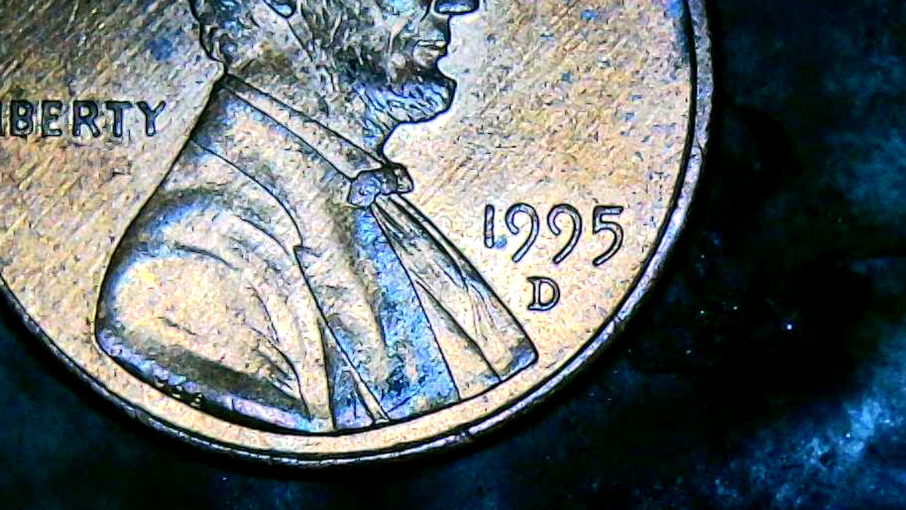 1995--D--Cent-Is-The-Bottom-Of-Lincolns-Bust-Suposed-To-Be-That-Fat