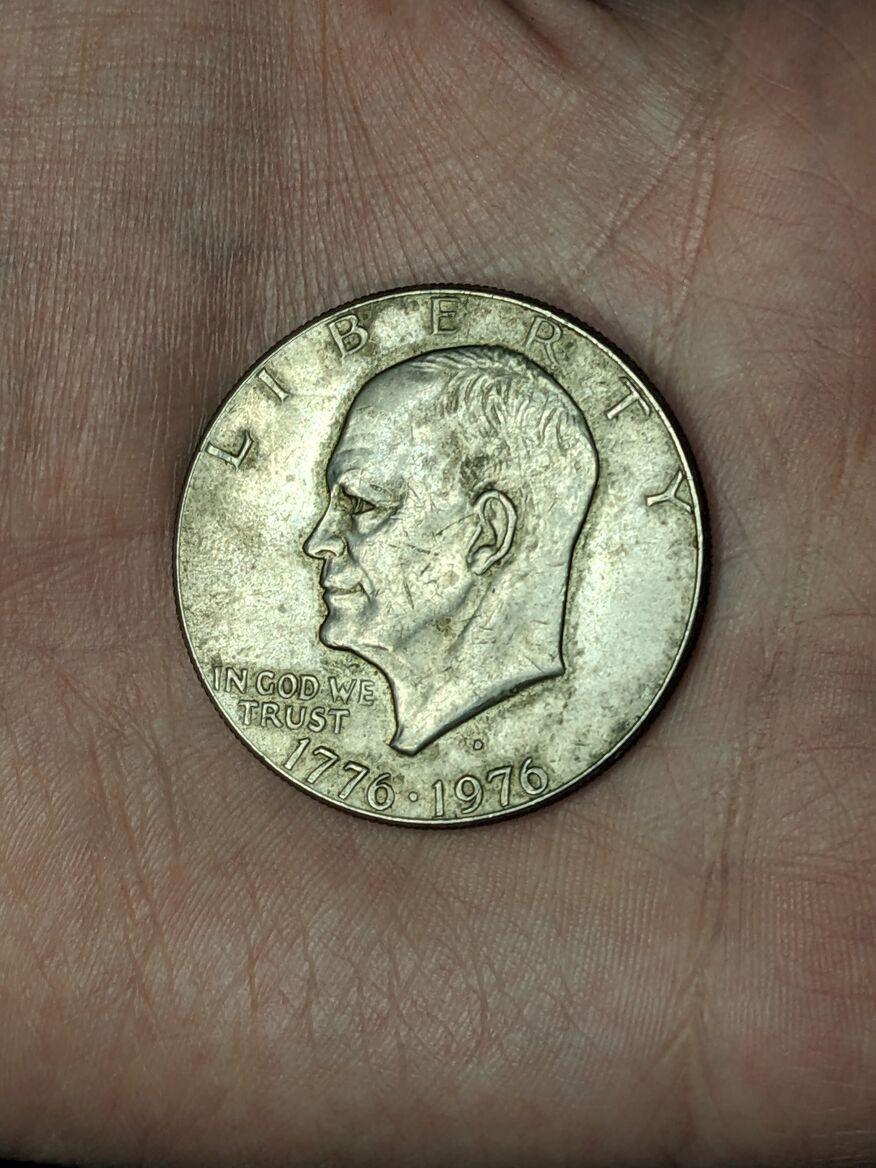 Real-1776-1976-Eisenhower-Liberty-Bell-Moon-One-Dollar-Coin?
