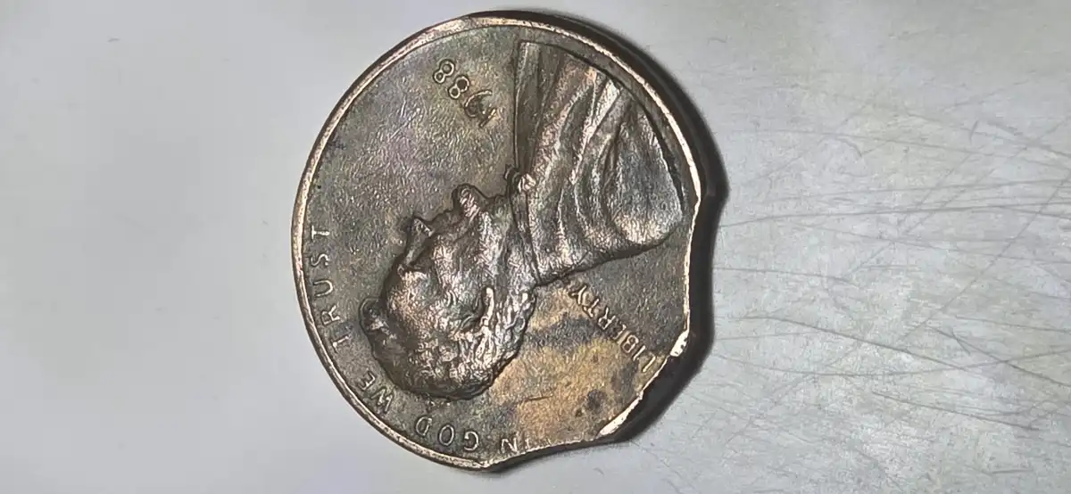 1988-Penny-DDO-/Ddr,-Off--Center-Strike,-Spiked-Head-Obverse-Die-Crack,-Double-Clipped-Planch