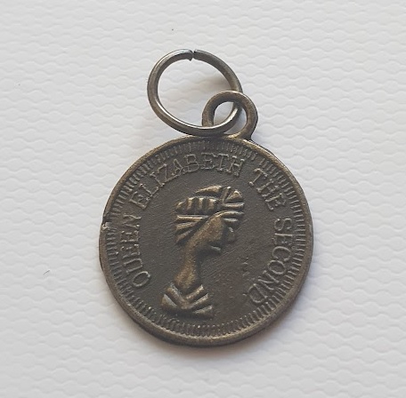 Pendant---Queen-Elizabeth-The-Second