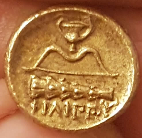 Ancient-Gold-Coin-Of-Unknown-Description-With-Head-Of-Man---Need-Help