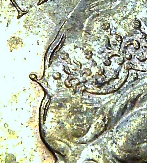 Strange-Effect-On-A-1975-Cent