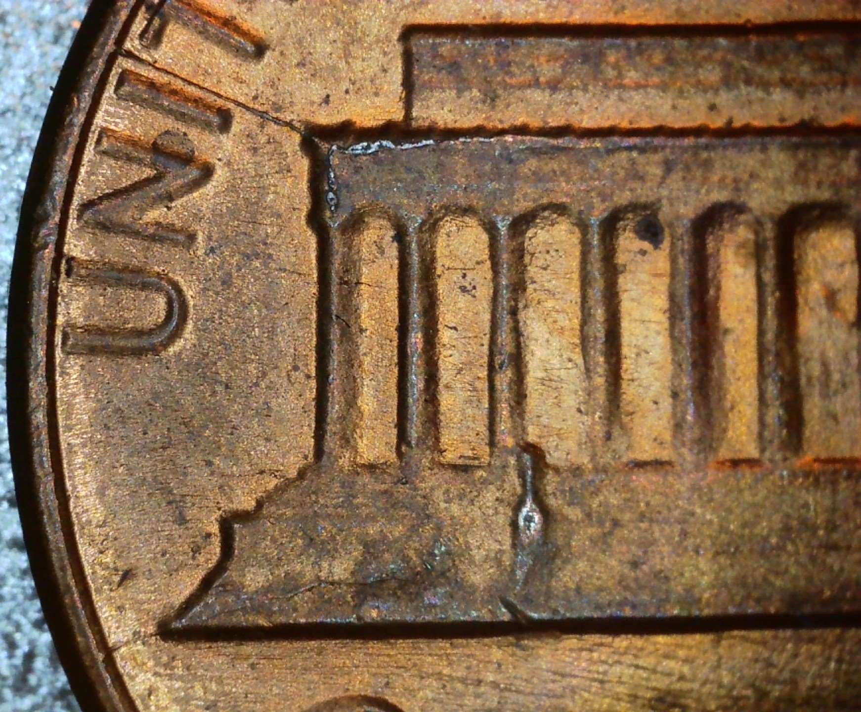 1983-Lincoln-Cent,-Die-Cracks-And-Possible-Cud