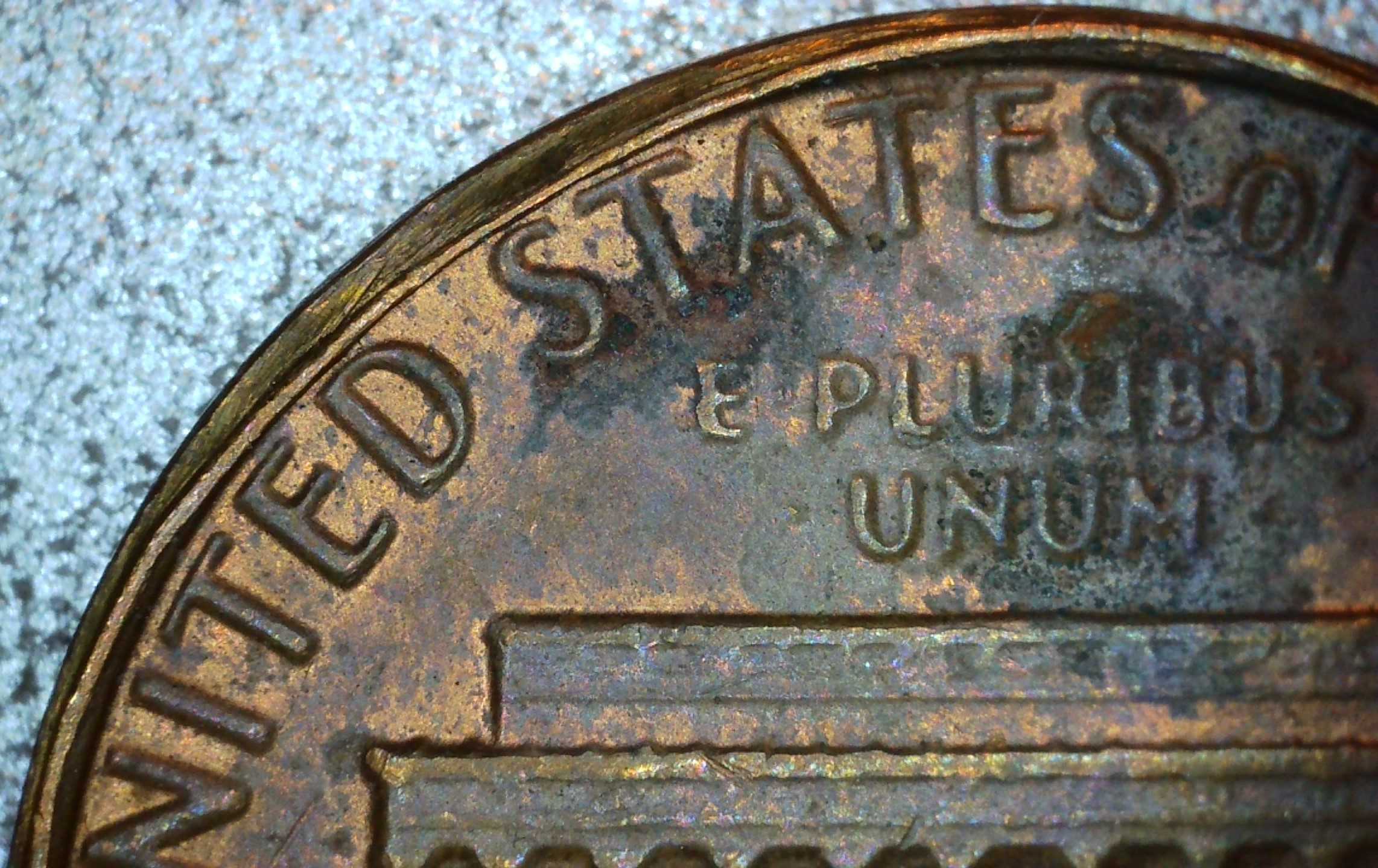 1981-Lincoln-Cent-With-Strange-Rim-On-The-Reverse,-PMD?