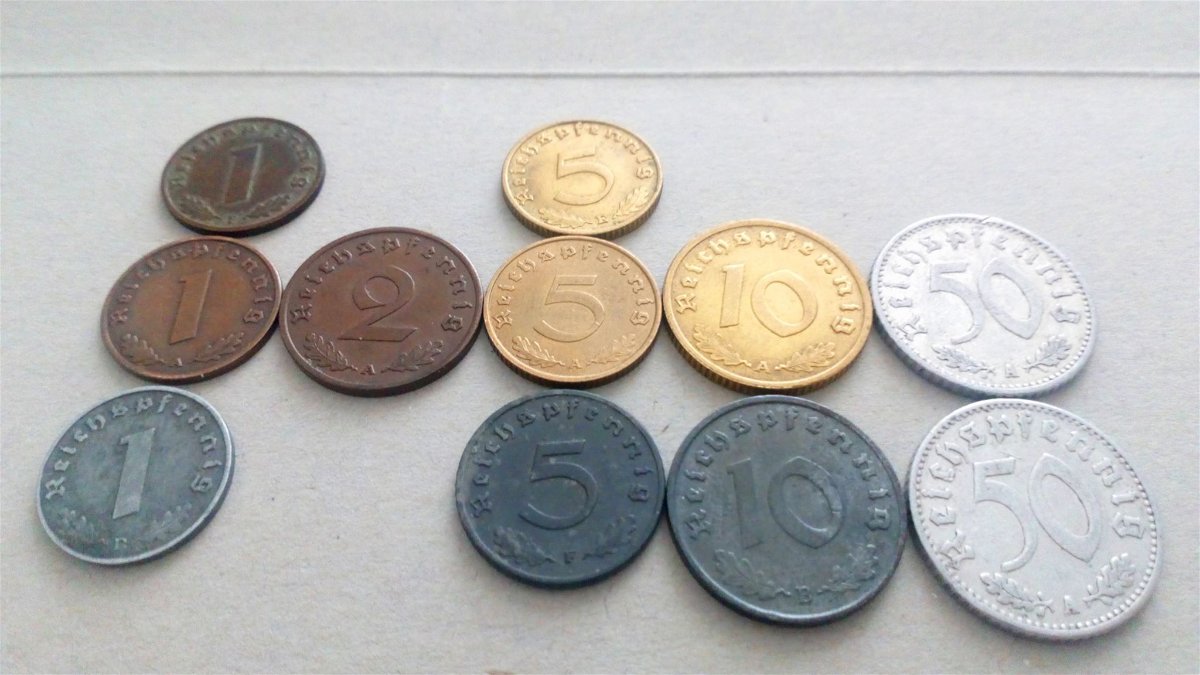 Newbie-Introduction---Seeking-Advice-For-Third-Reich-/-WW2-Collection