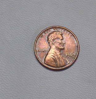 1969-D-Lincoln-Cent-That-Looks-Like-24kt-Gold!