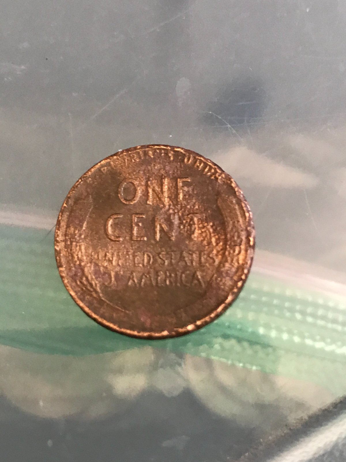 1946-And-2015-Penny-Bubbles-On-The-Coin-Looks-Like-The-Same-Issue