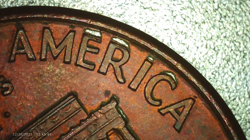 Grade-A-Example-Of-Split-Platting?-1990-D-Cent